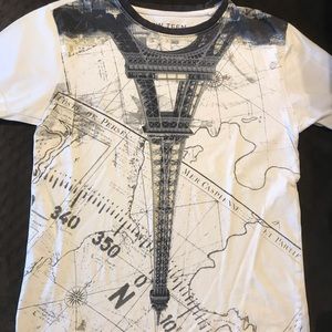 T-shirt, very unique print, 14 year old